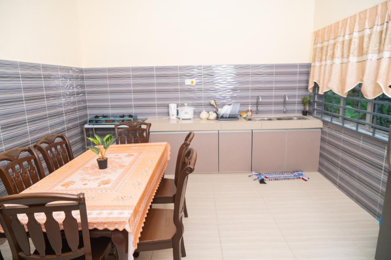 Adorable 3-Bedroom Home With Pool, Wi-Fi And Bbq Rembau エクステリア 写真